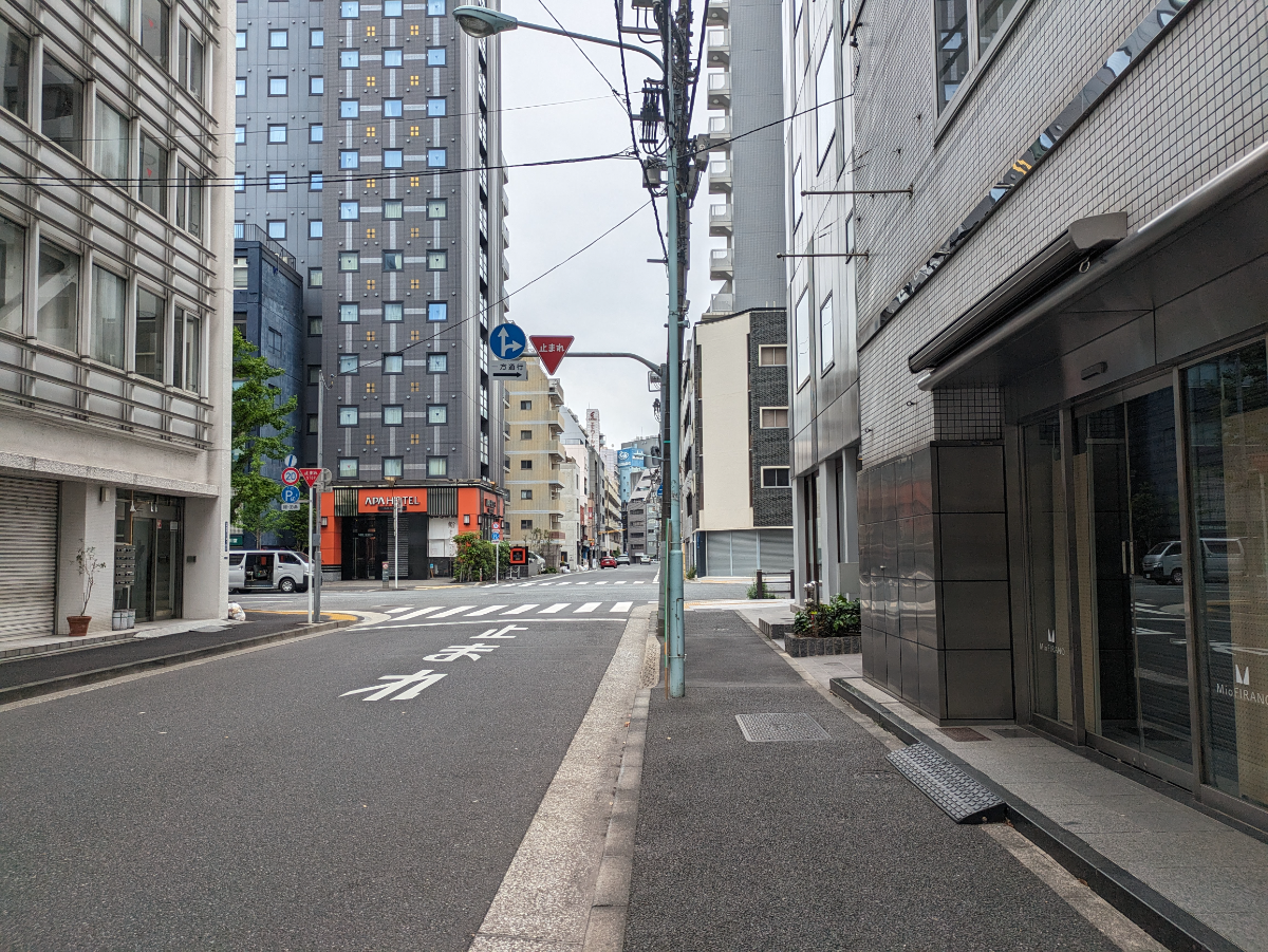 v20250913150703/fresh/building/J00100373117_16