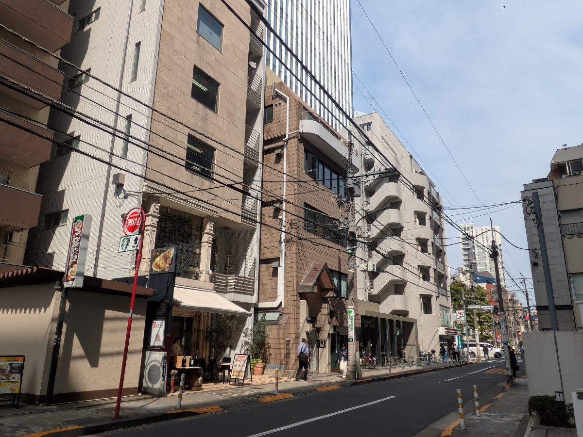 v20250913150703/fresh/building/J00100377817_5