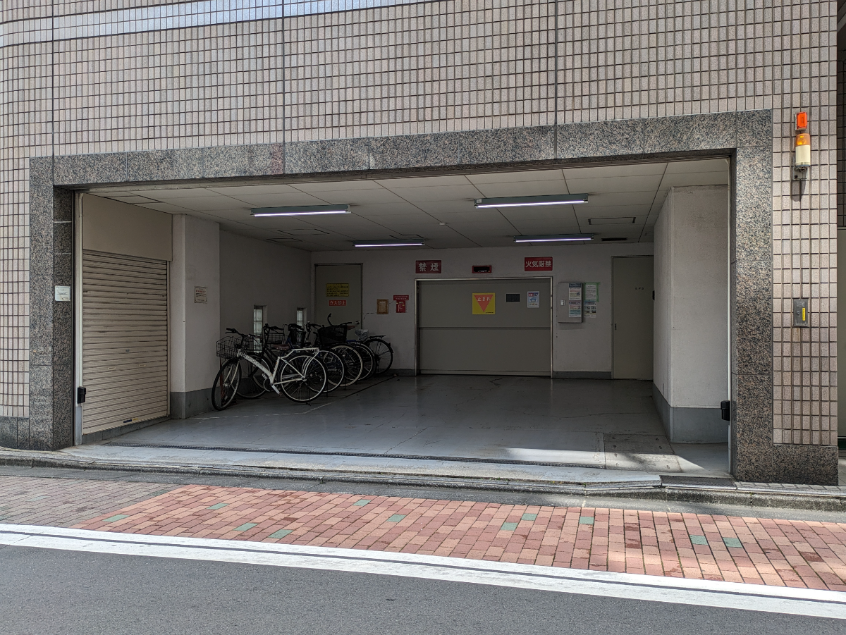 v20250913150703/fresh/building/J00100381049_14