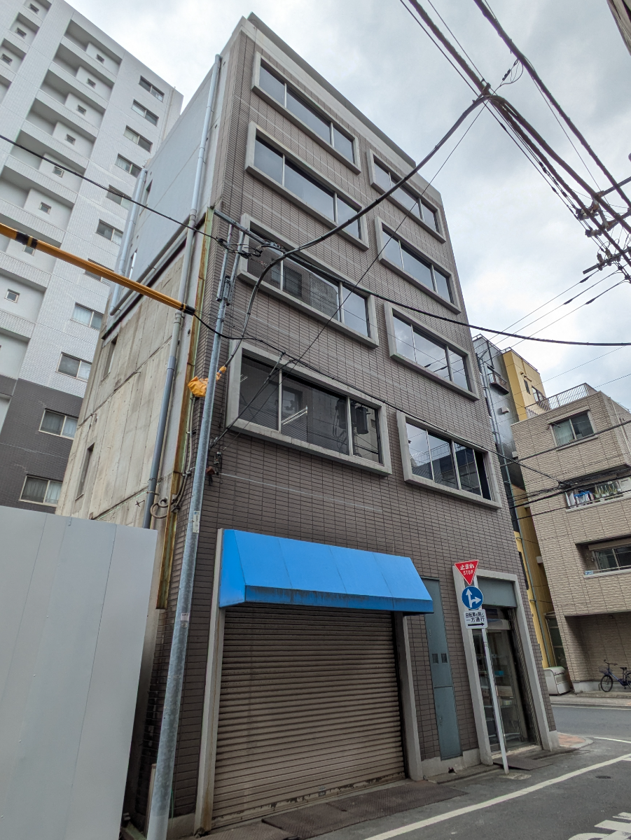 v20250913150703/fresh/building/J00100389971_10