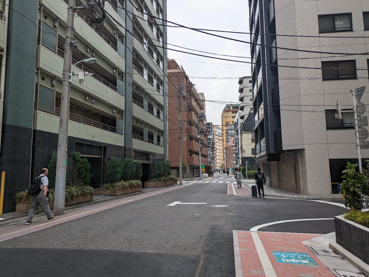 v20250913150703/fresh/building/J00100392815_21