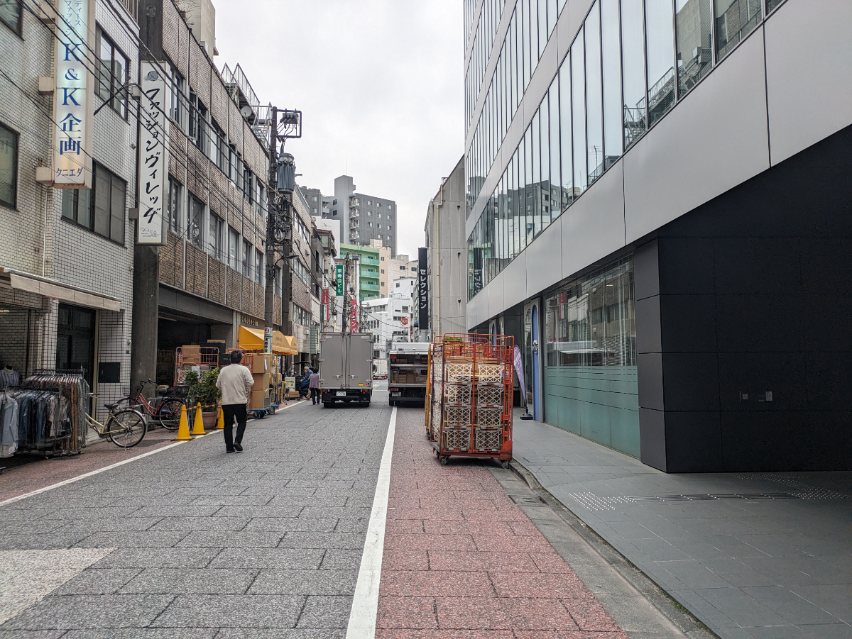 v20250913150703/fresh/building/J00100395267_14