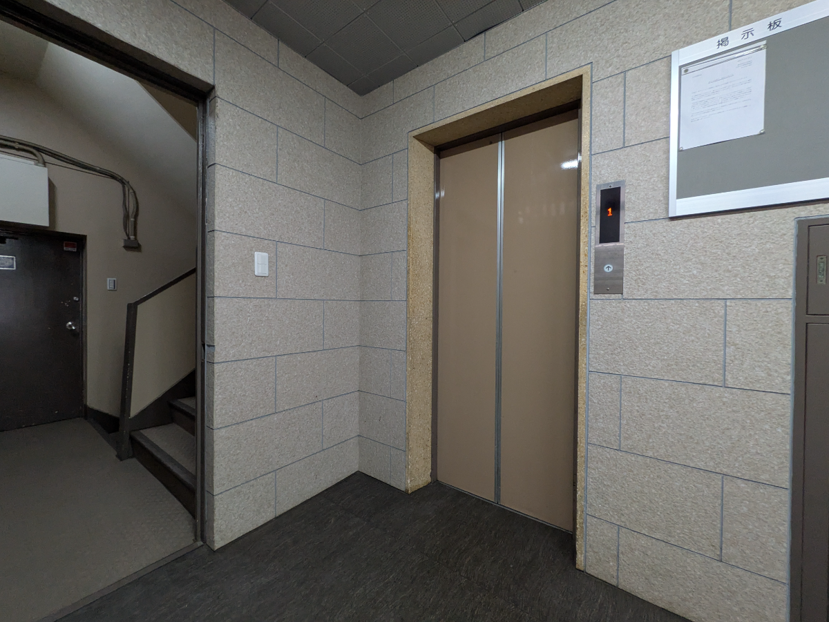 v20250913150703/fresh/building/J00100404628_4