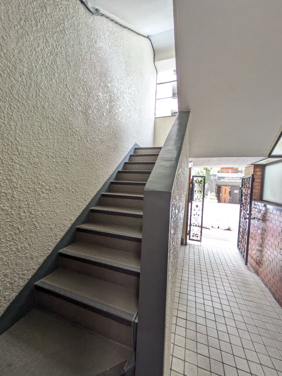 v20250913150703/fresh/building/J00100405393_15