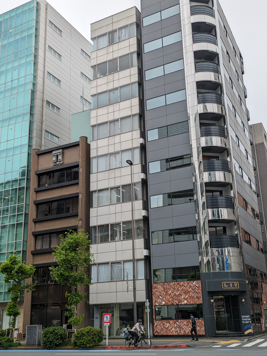 v20250917150804/fresh/building/J00100401436_9