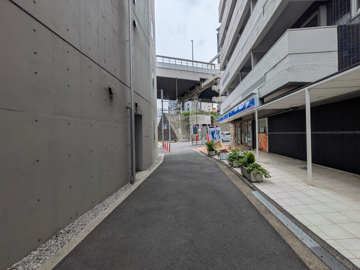 v20250917150804/fresh/building/J00100405696_12