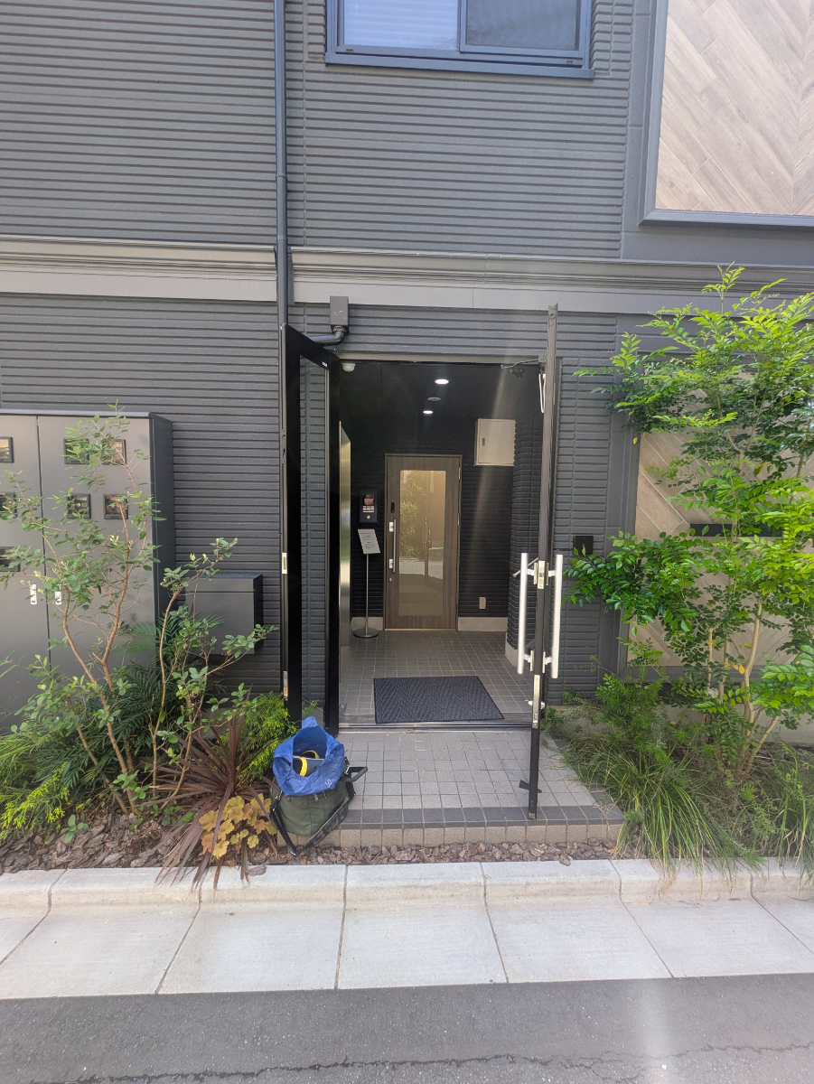 v20250917150804/fresh/building/J00100608706_3