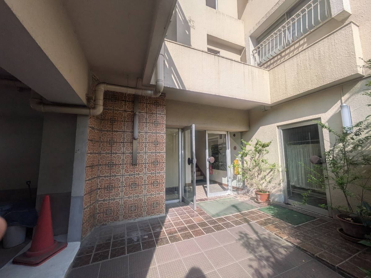 v20250918150711/fresh/building/J00100373724_8