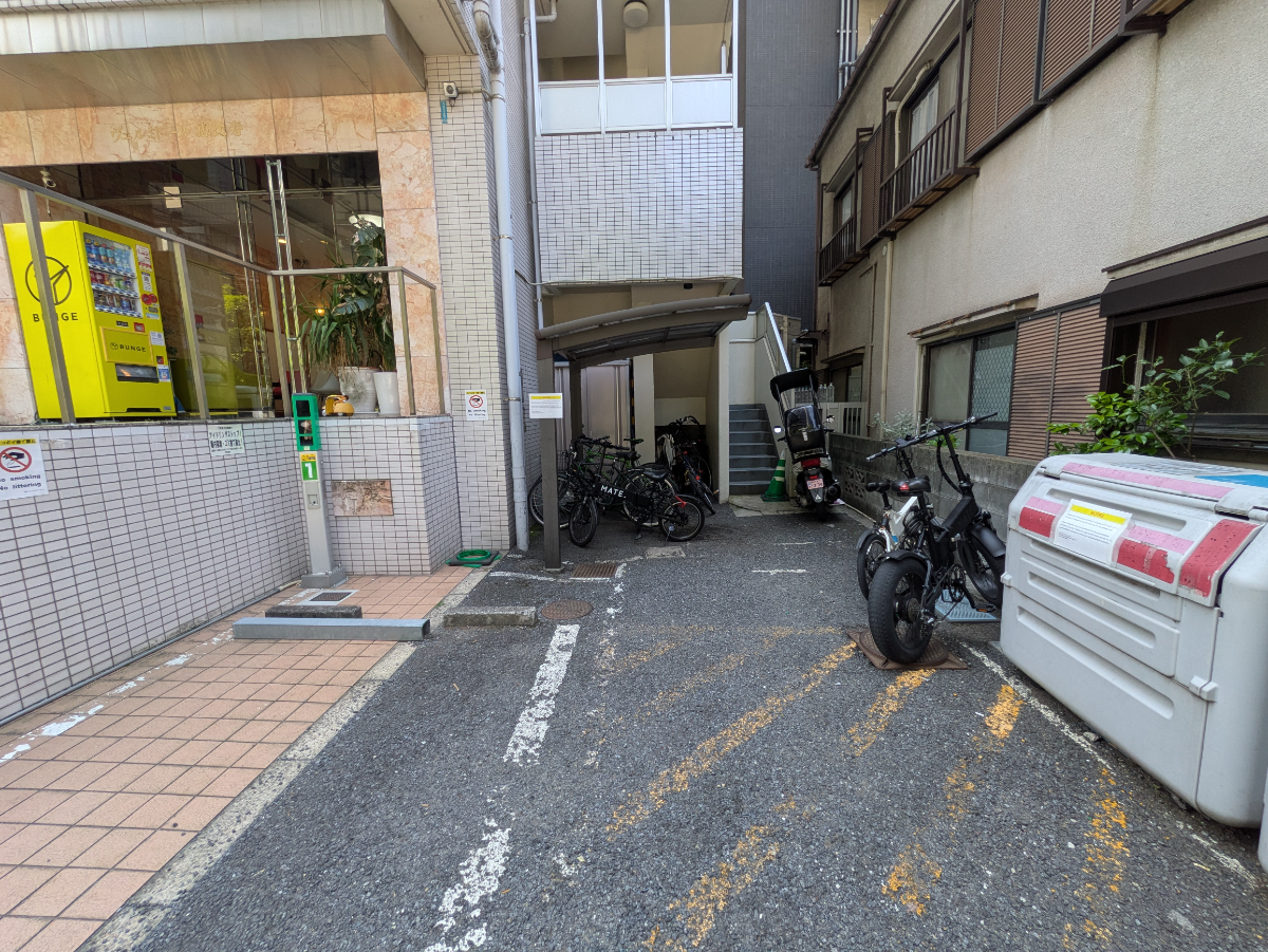 v20250918150711/fresh/building/J00100402158_12