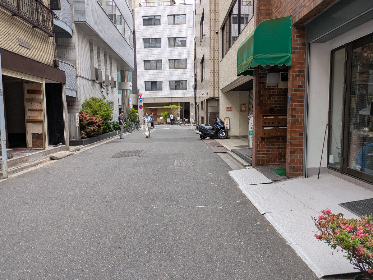 v20250919150704/fresh/building/J00100379317_12