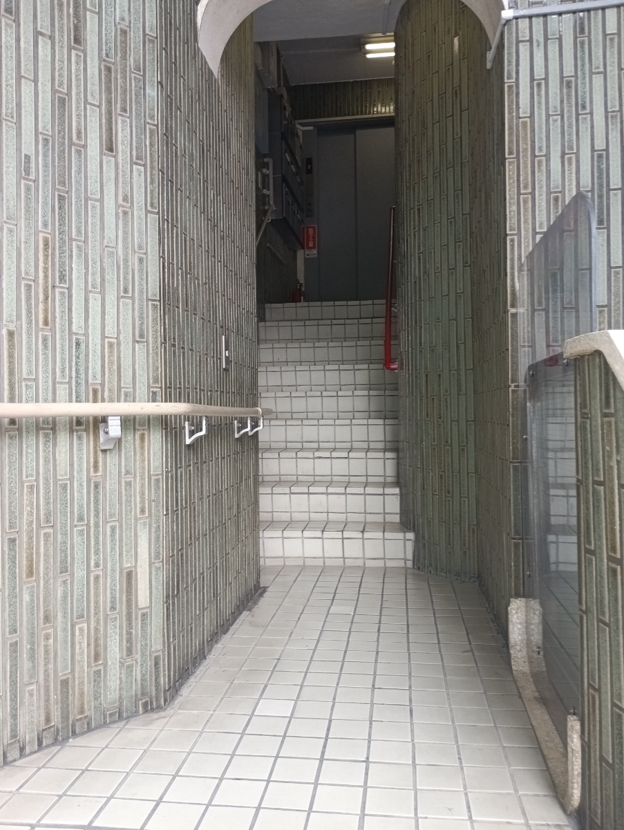v20250919150704/fresh/building/J00100404700_8