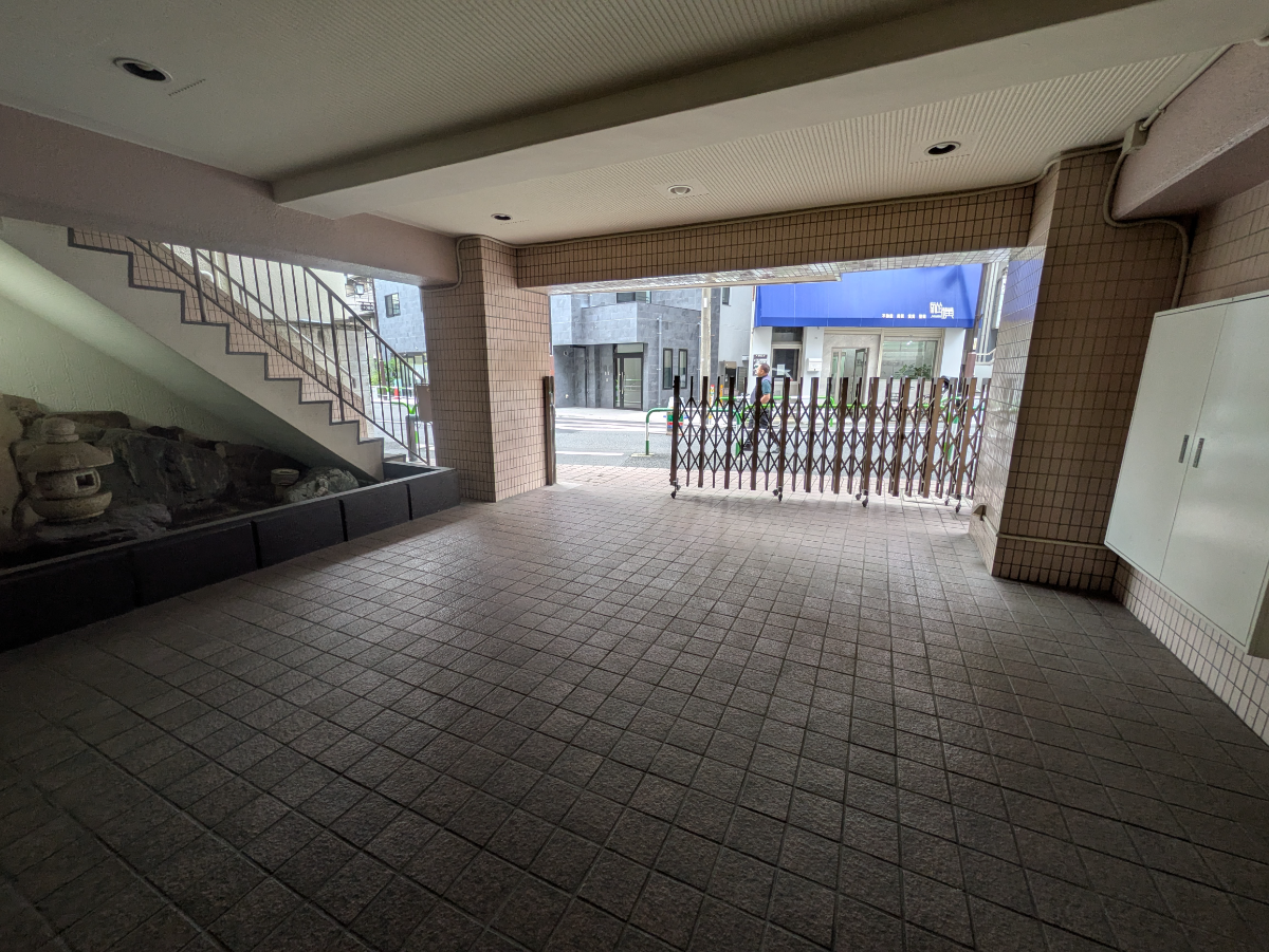 v20250920150703/fresh/building/J00100369785_12