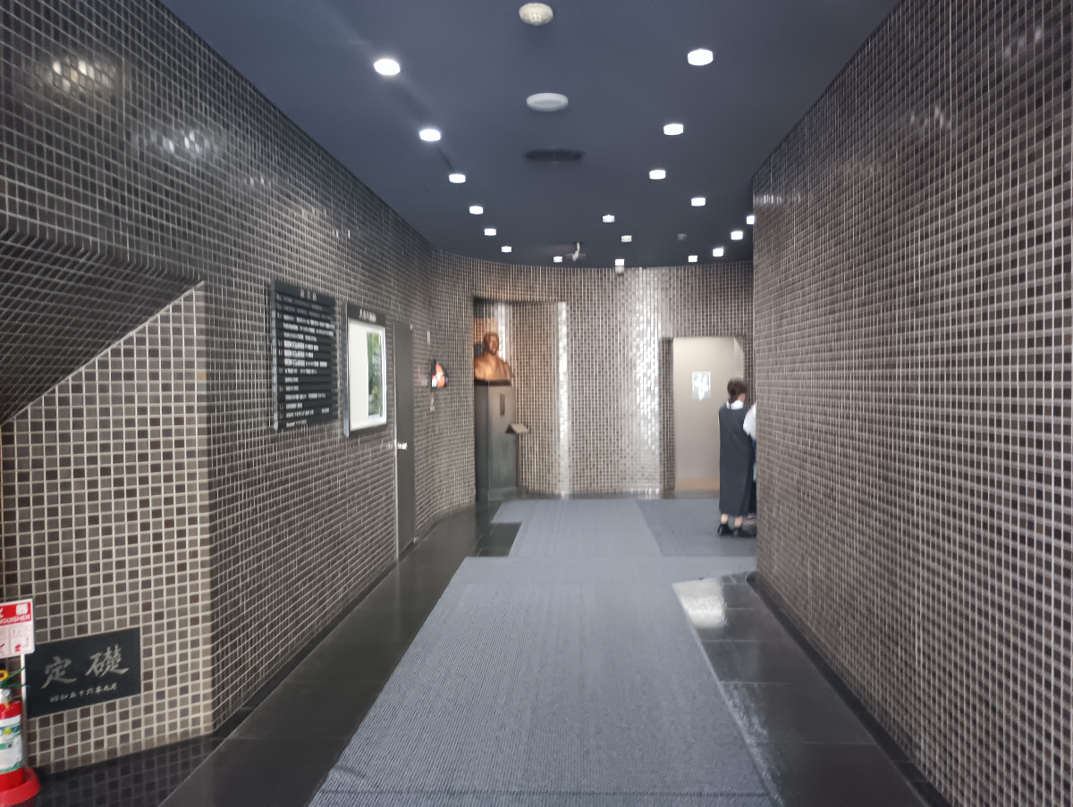 v20250920150703/fresh/building/J00100402798_19