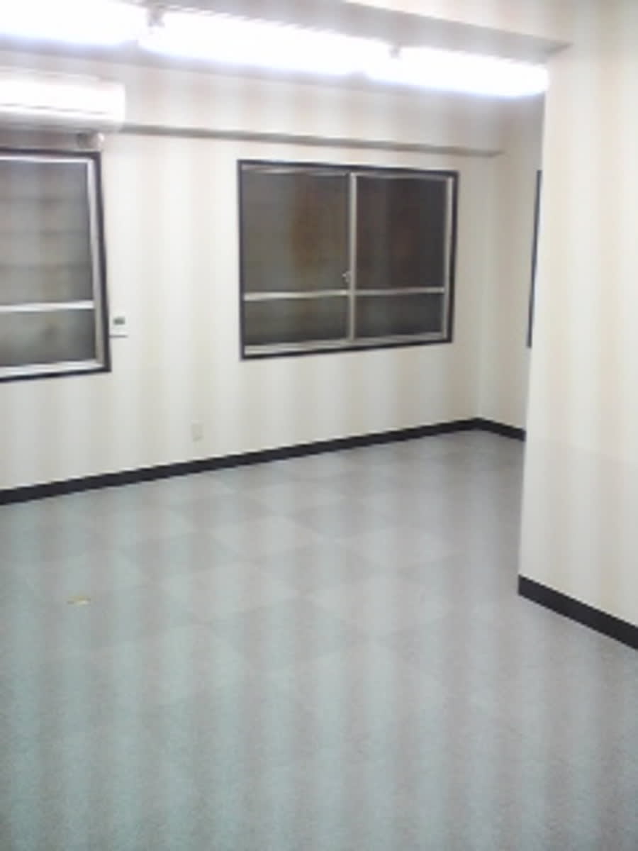 v20250920150703/fresh/building/J00100415694_5