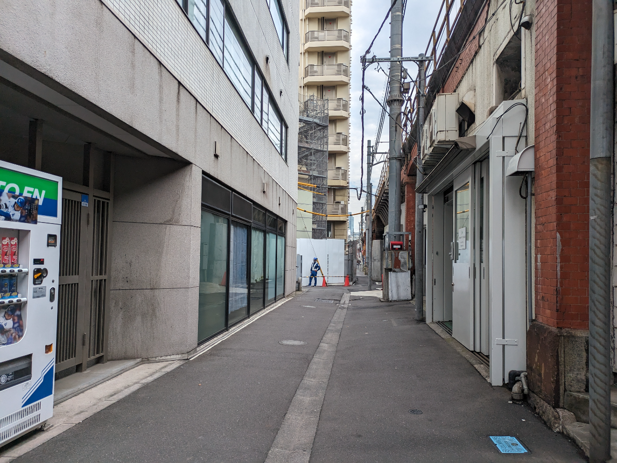 v20250924150708/fresh/building/J00100395405_2