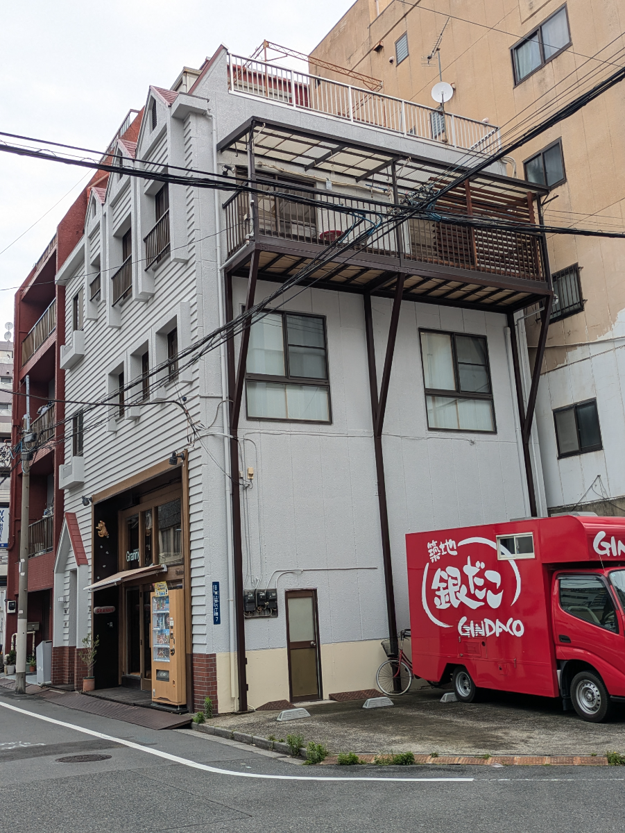 v20250924150708/fresh/building/J00100403221_9