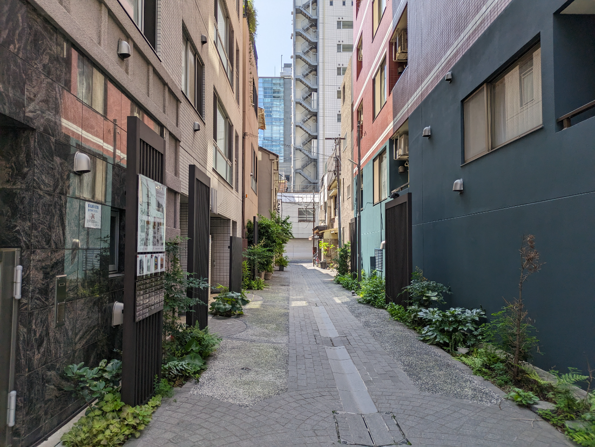 v20250925150706/fresh/building/J00100365281_10