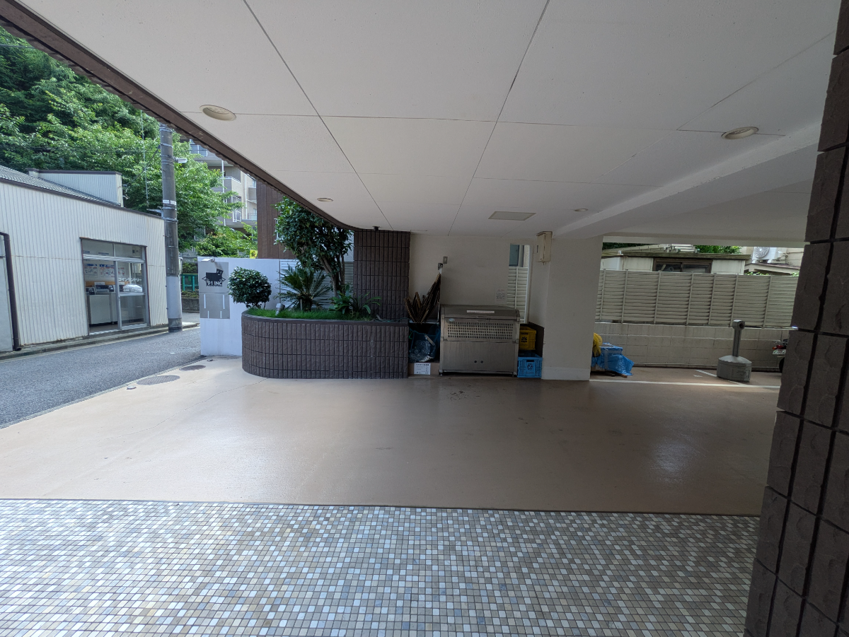 v20250925150706/fresh/building/J00100367794_9
