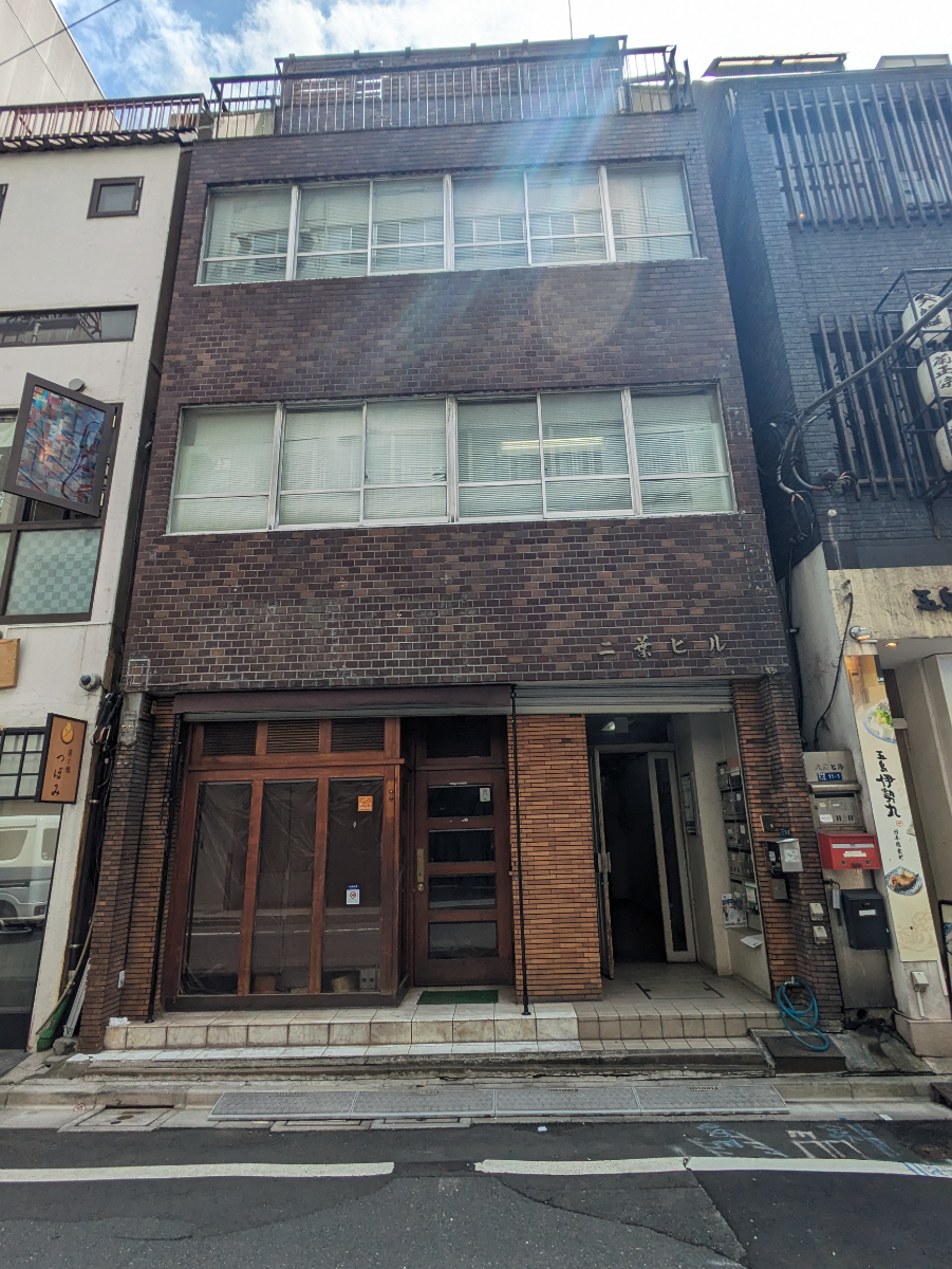 v20250925150706/fresh/building/J00100386084_1