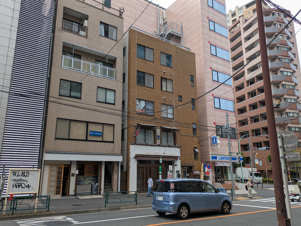v20250925150706/fresh/building/J00100404237_9