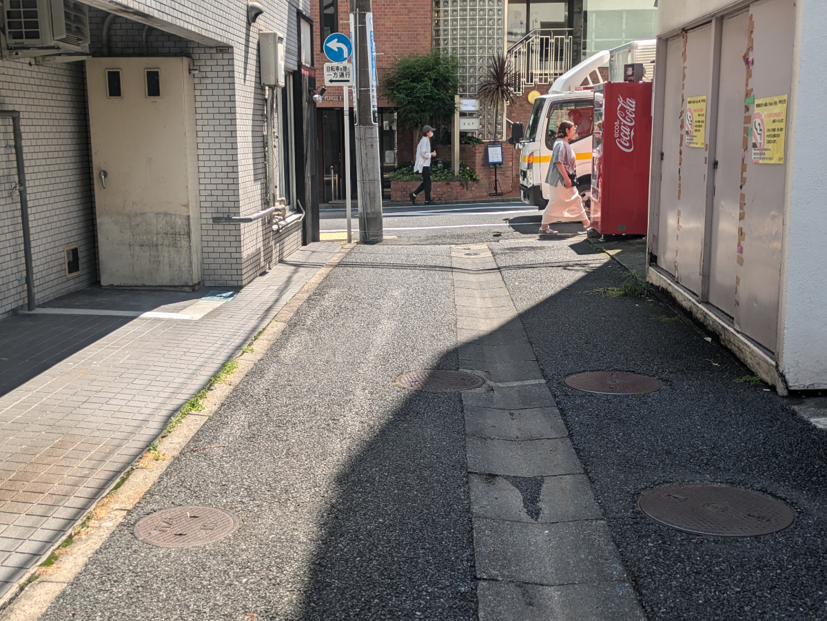 v20250925150706/fresh/building/J00100408921_11