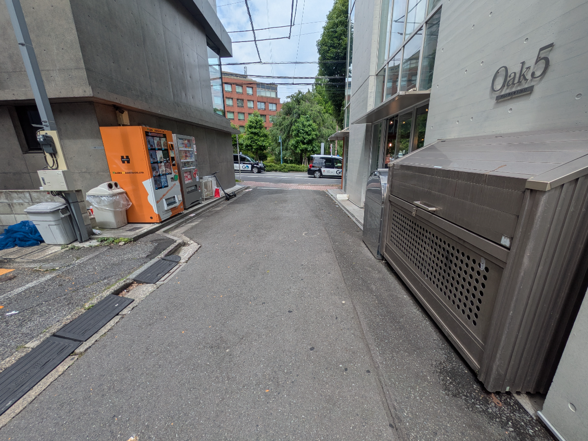 v20250925150706/fresh/building/J00100415585_11