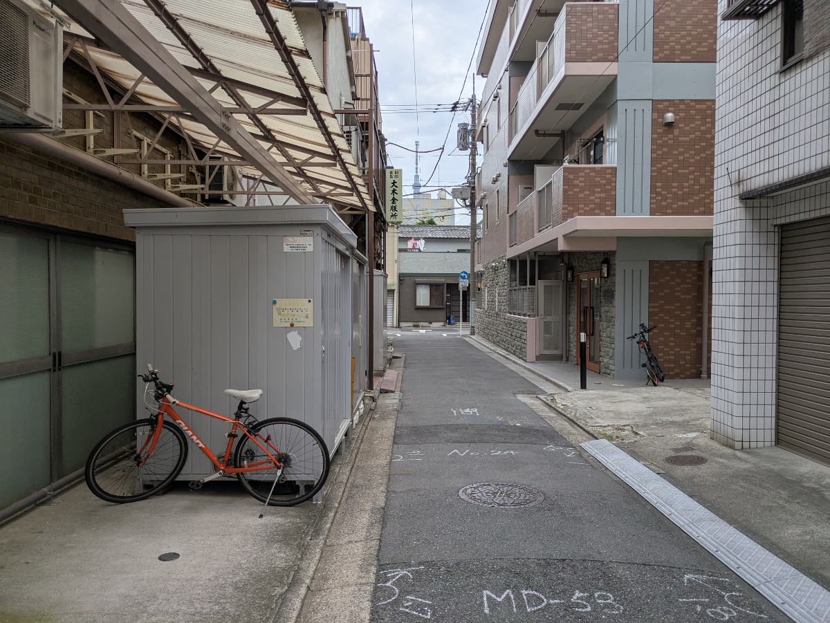 v20250925150706/fresh/building/J00100421927_22