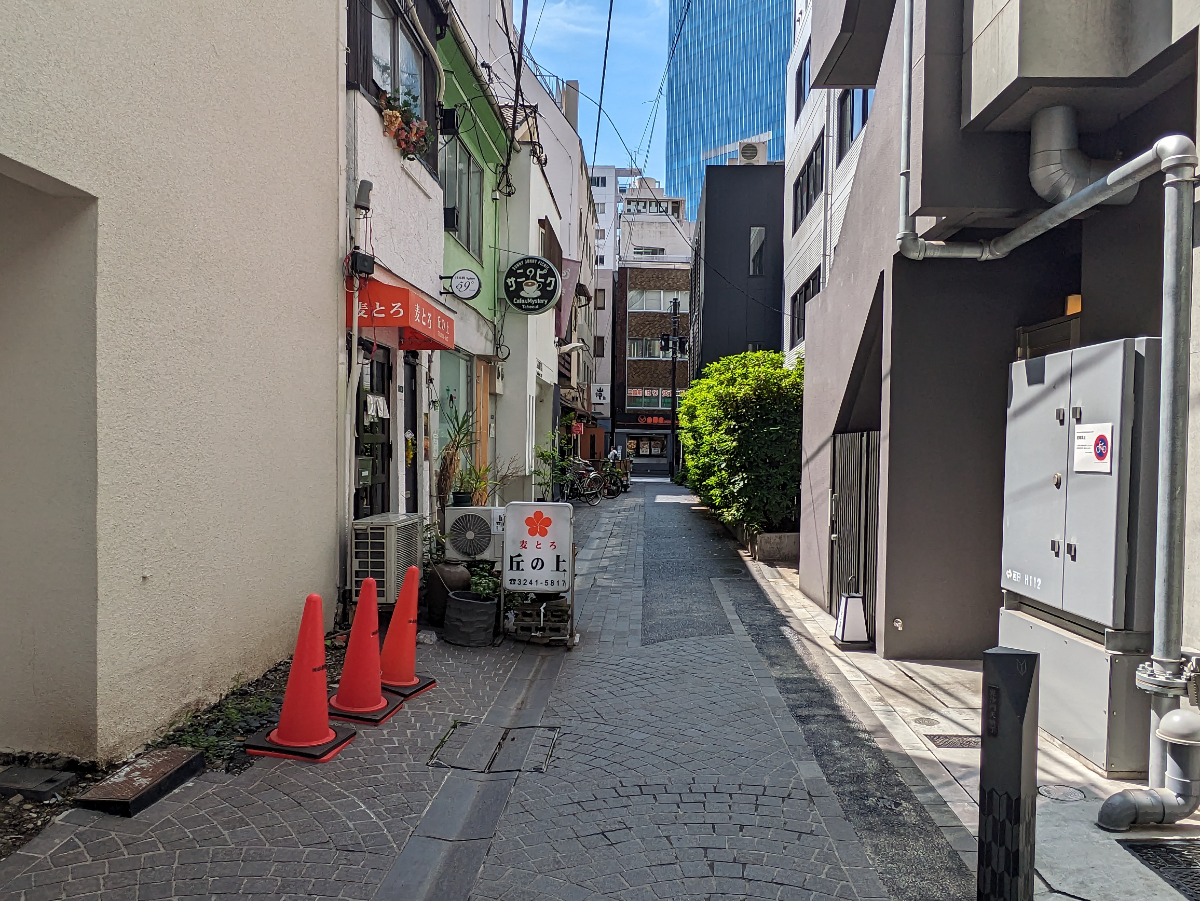 v20250925150706/fresh/building/J00100498962_17