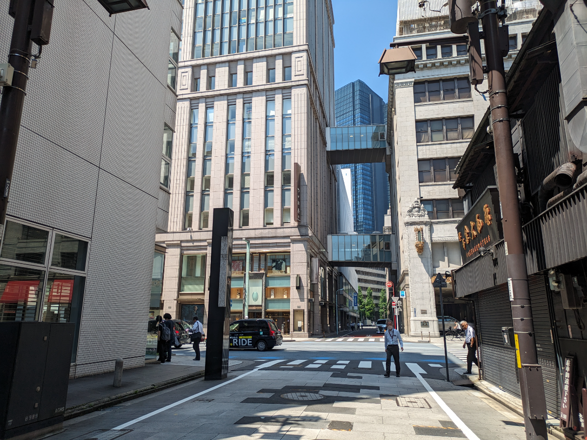 v20250926150705/fresh/building/J00100364018_15