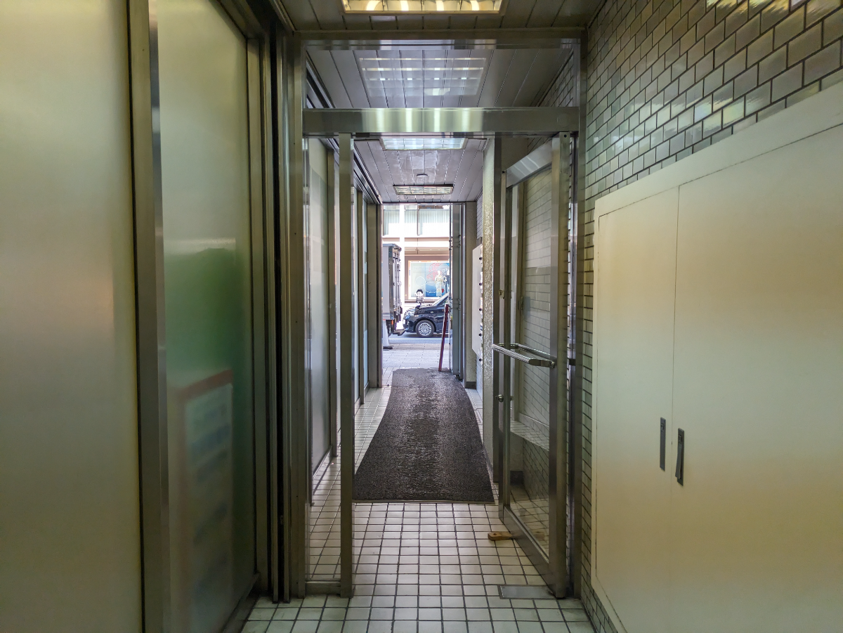 v20250926150705/fresh/building/J00100386070_15