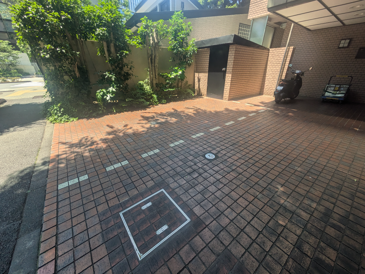v20250927150705/fresh/building/J00100384403_9