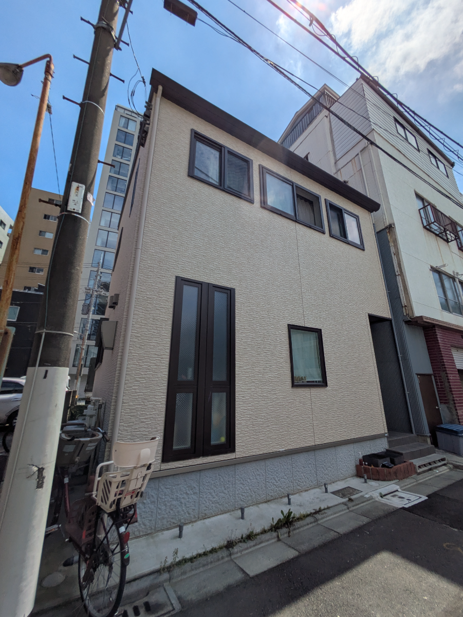 v20250927150705/fresh/building/J00100418213_6