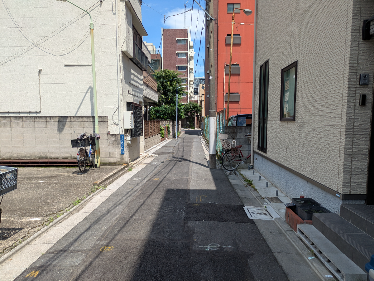 v20250927150705/fresh/building/J00100418213_9
