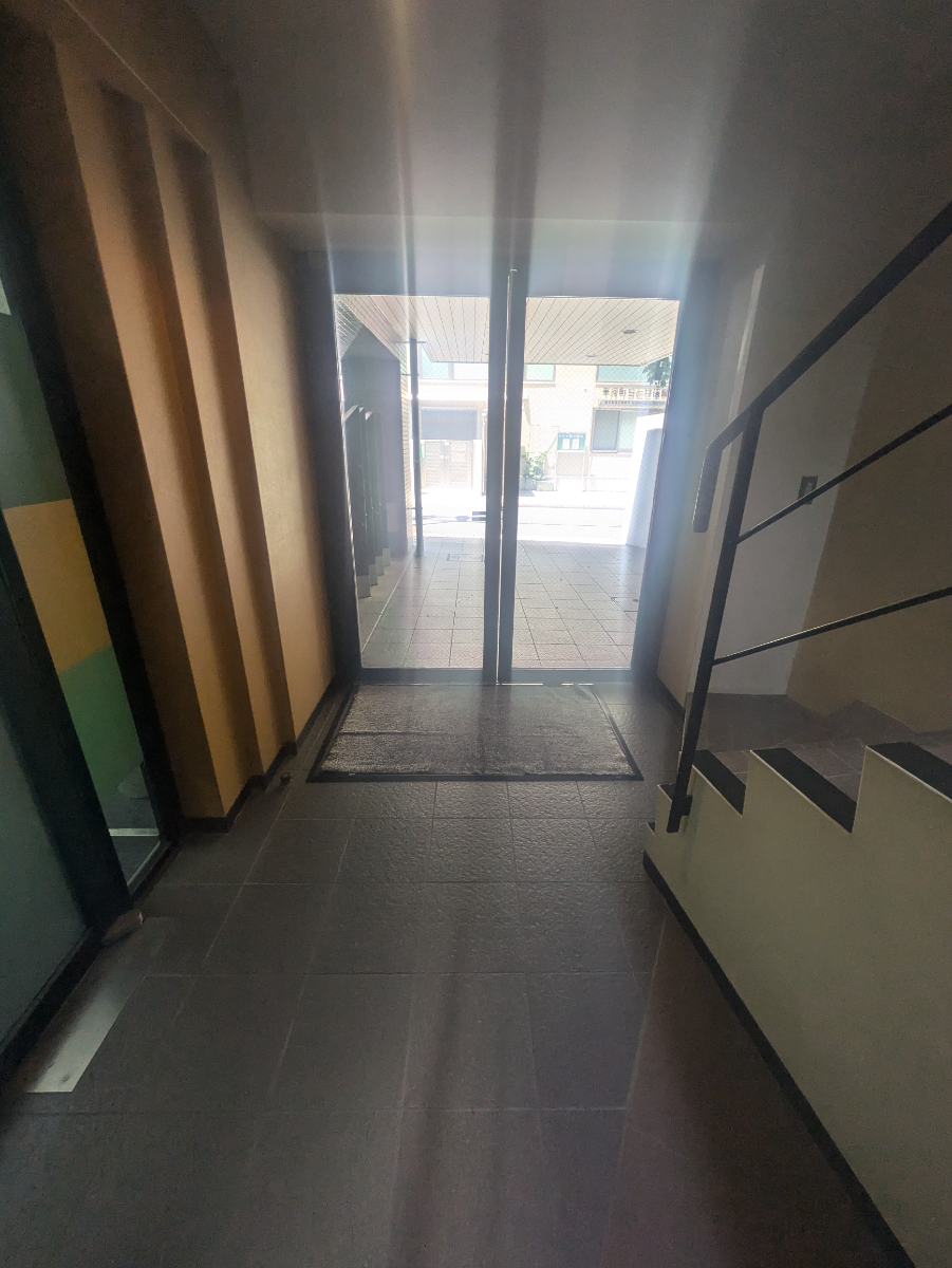 v20250927150706/fresh/building/J00100384415_11