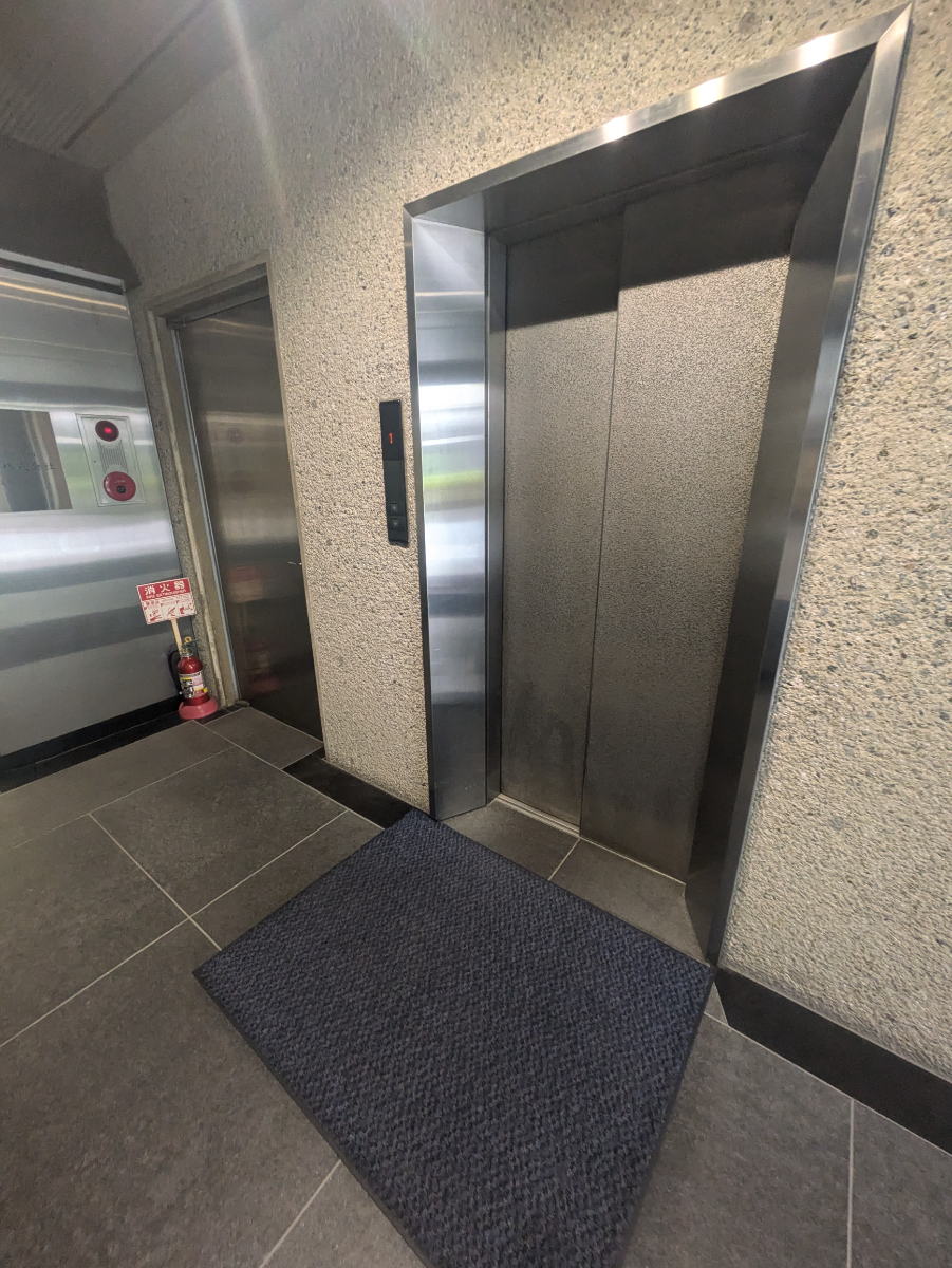 v20250929150708/fresh/building/J00100384044_4