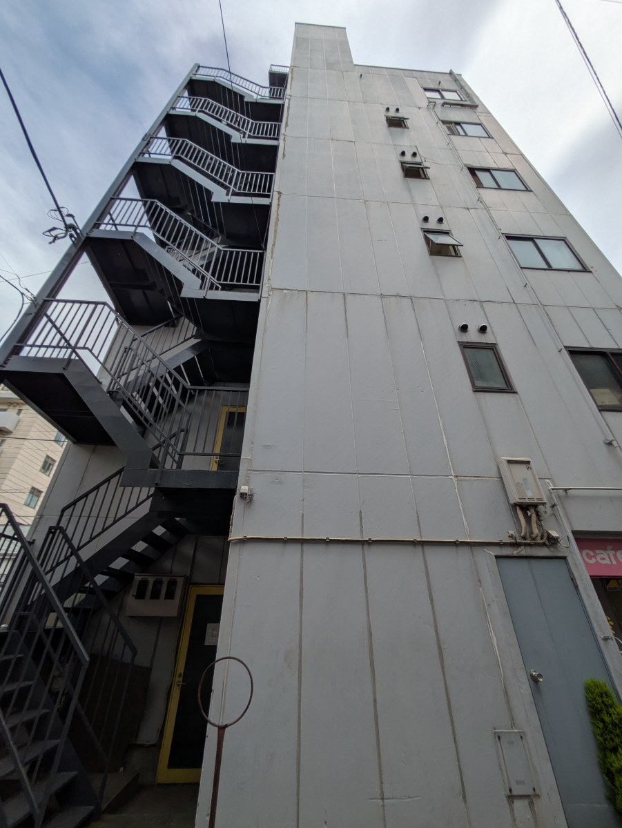 v20250929150708/fresh/building/J00100403505_9