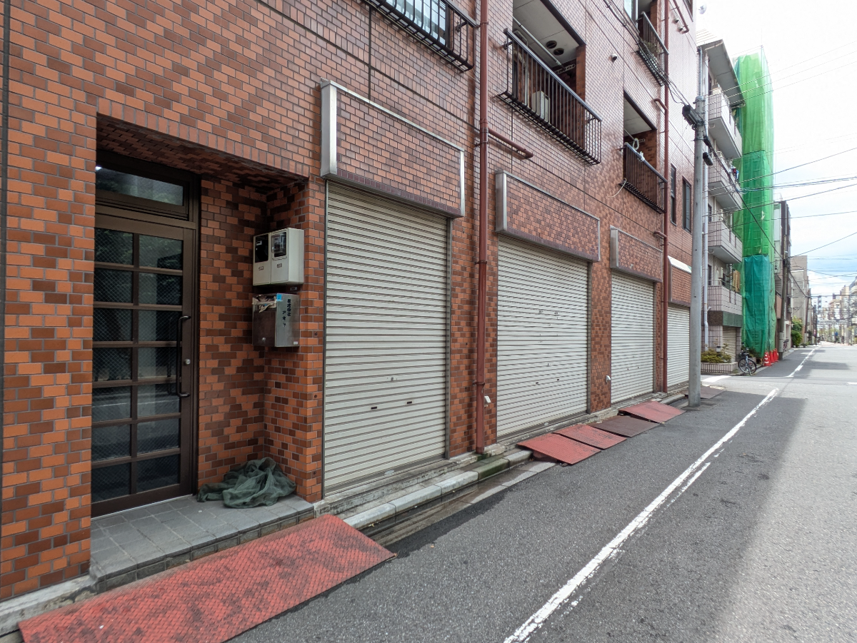 v20250929150708/fresh/building/J00100403793_15