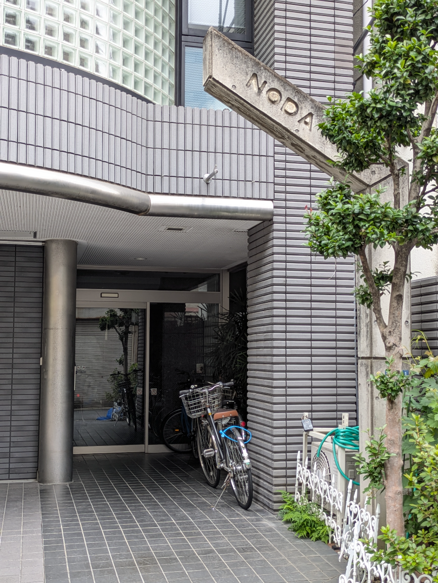 v20250929150708/fresh/building/J00100405706_3