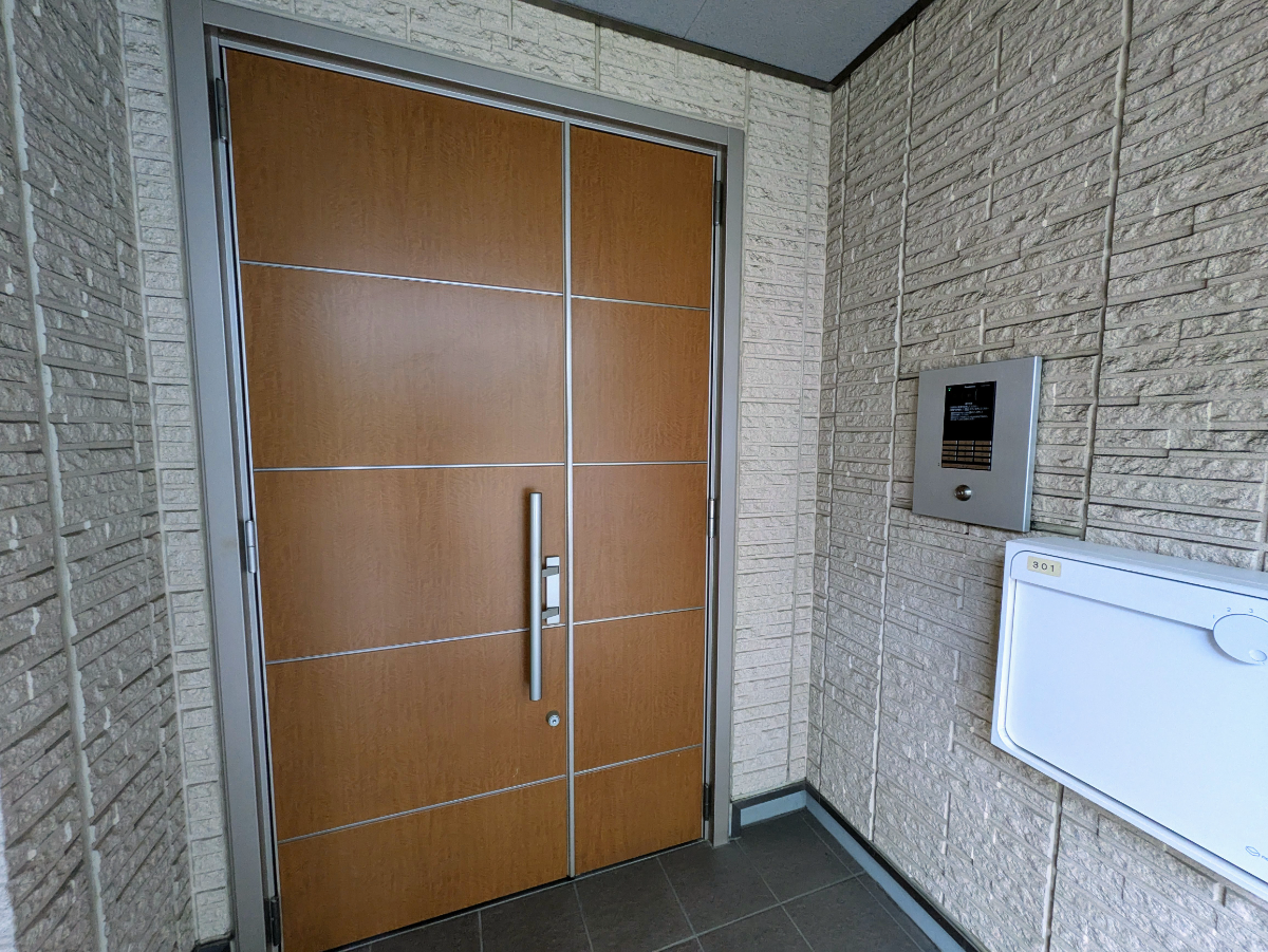 v20250929150708/fresh/building/J00100418754_3