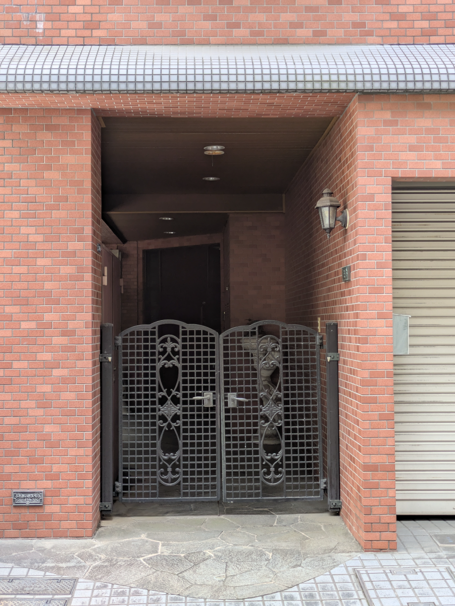 v20250929150708/fresh/building/J00100611986_3