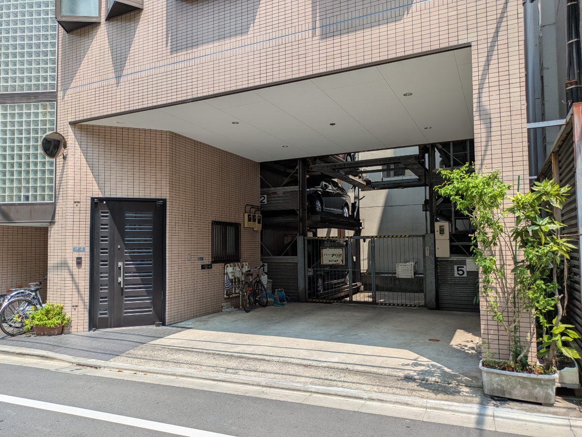 v20251001150706/fresh/building/J00100366151_3