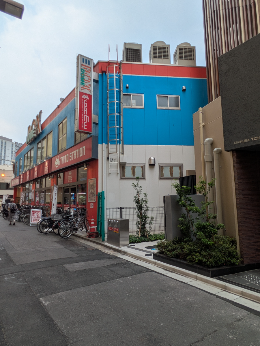 v20251001150706/fresh/building/J00100369619_11