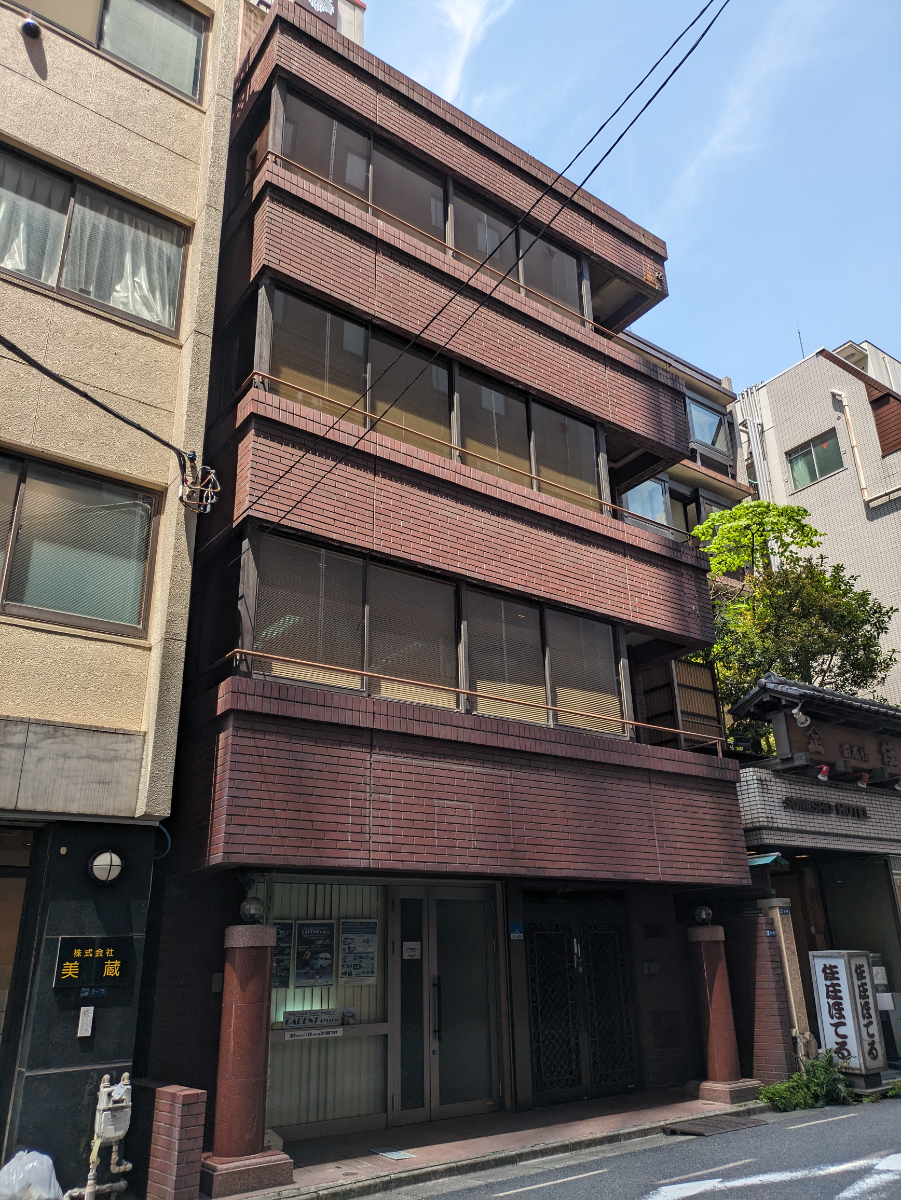 v20251001150706/fresh/building/J00100373684_5