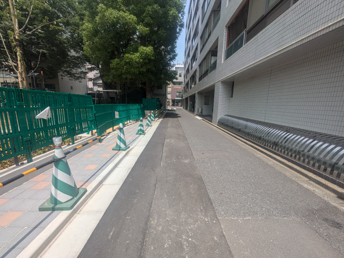 v20251001150706/fresh/building/J00100375928_13