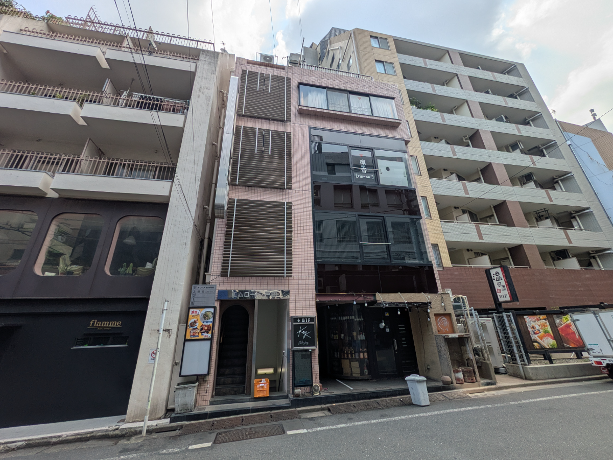 v20251001150706/fresh/building/J00100378168_8
