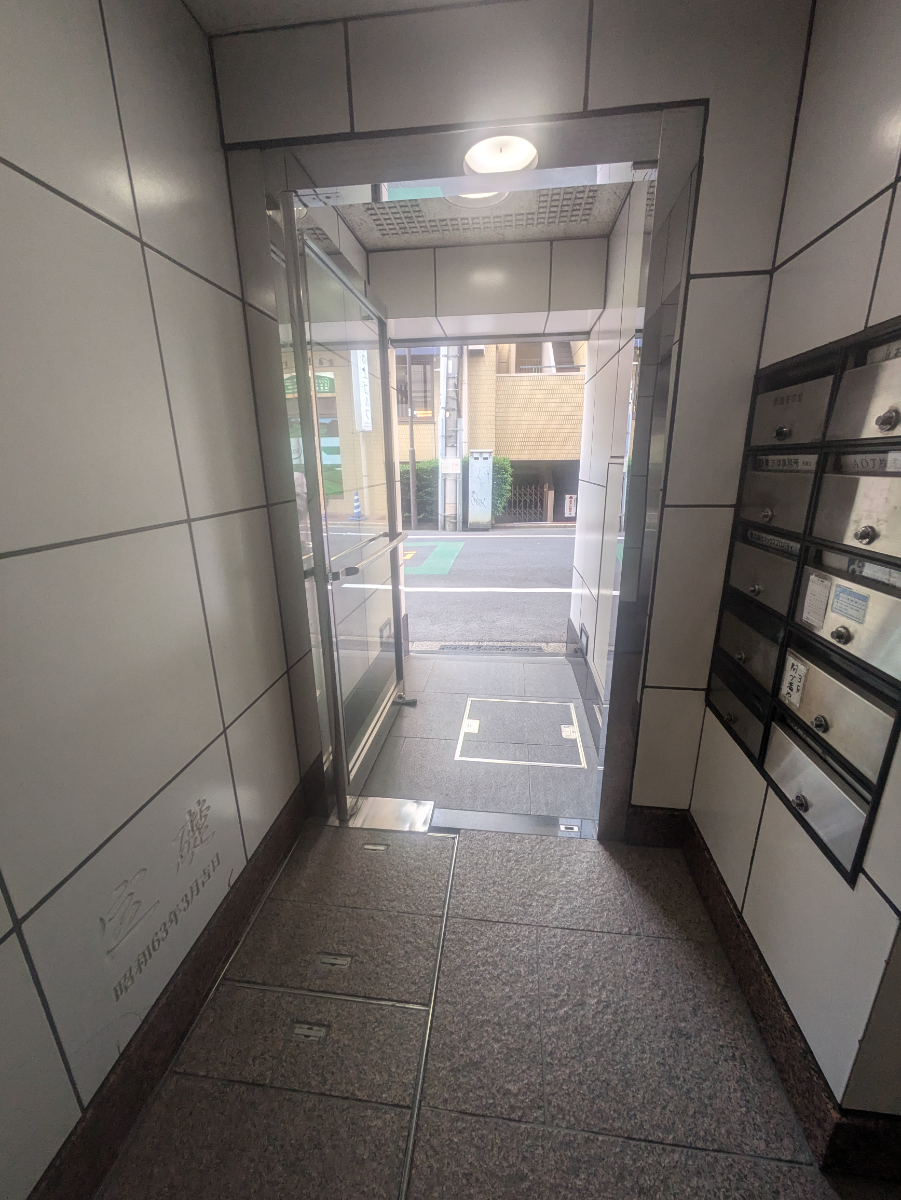 v20251001150706/fresh/building/J00100378710_7