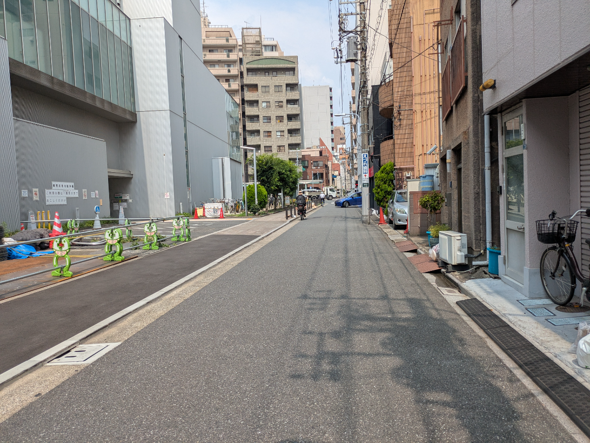 v20251001150706/fresh/building/J00100380670_2