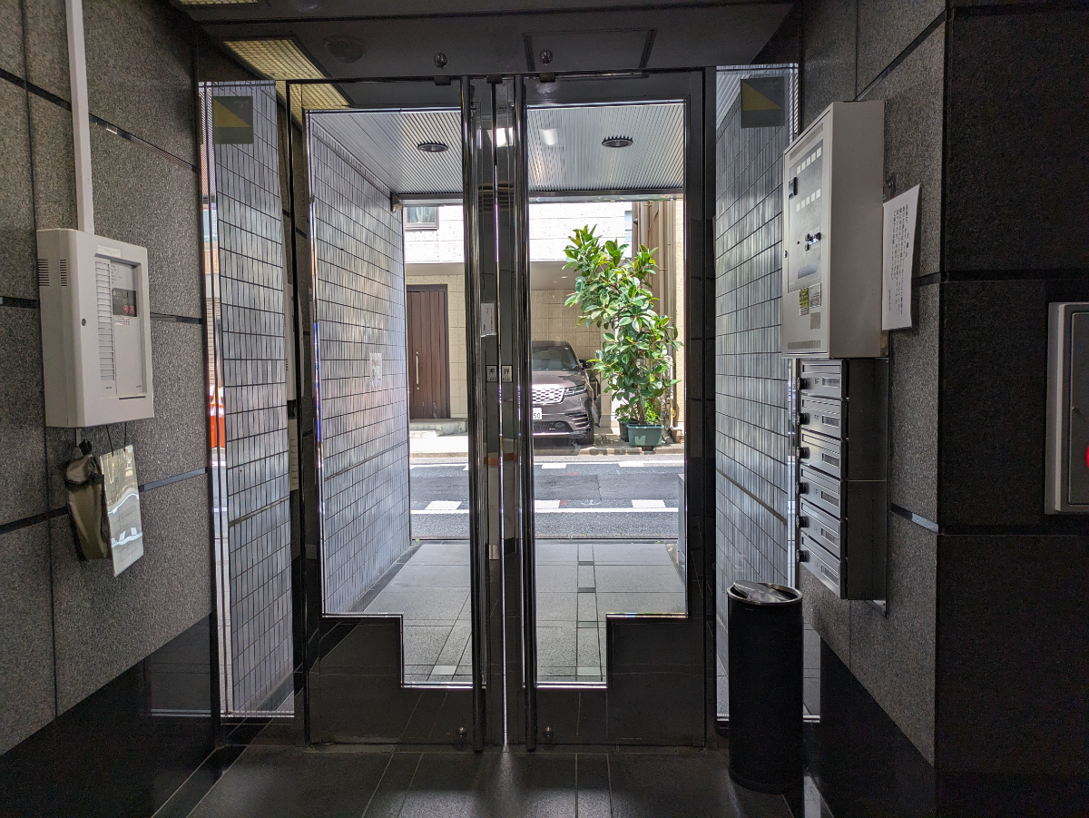 v20251001150706/fresh/building/J00100383322_12