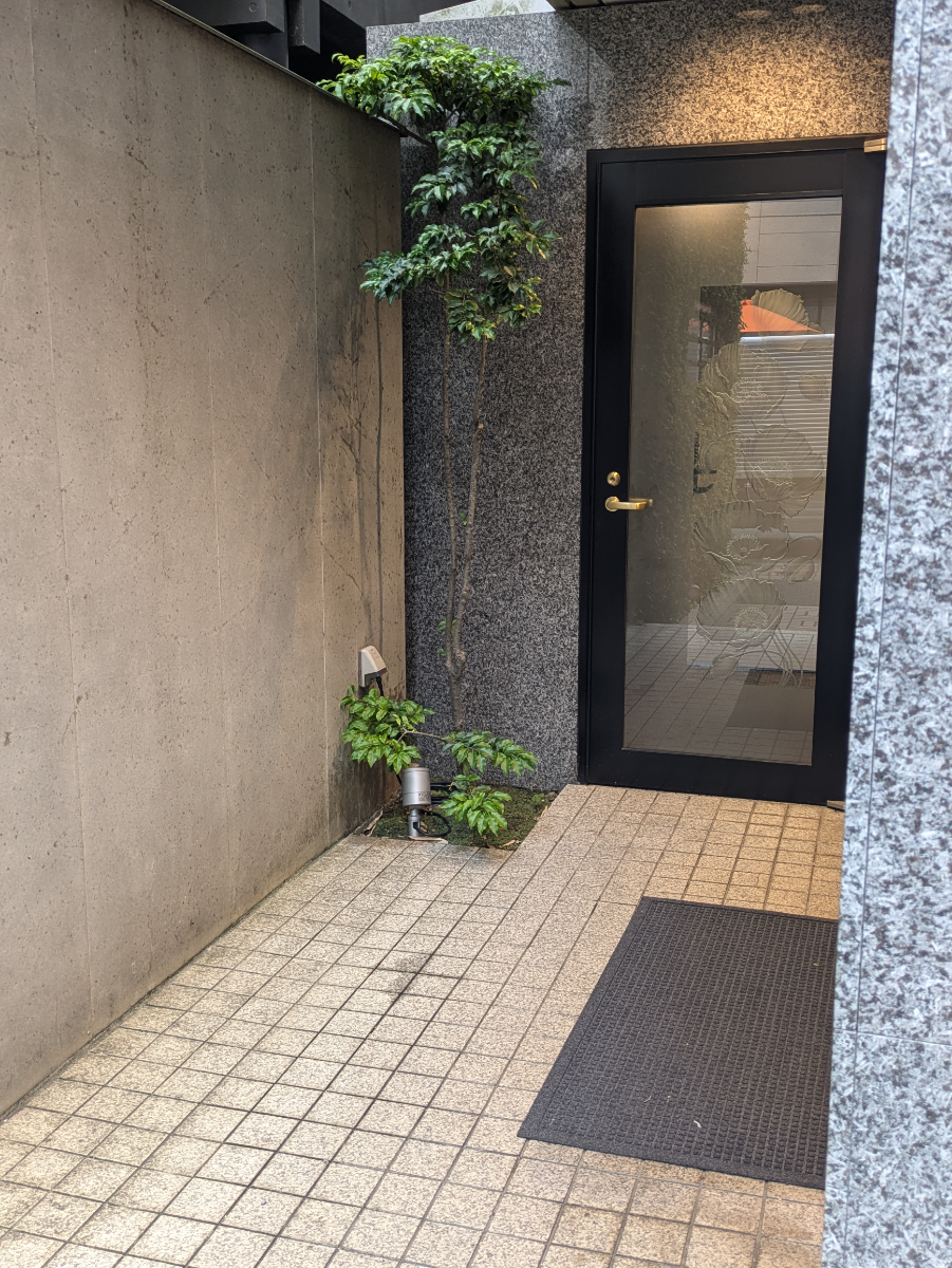 v20251001150706/fresh/building/J00100383890_3