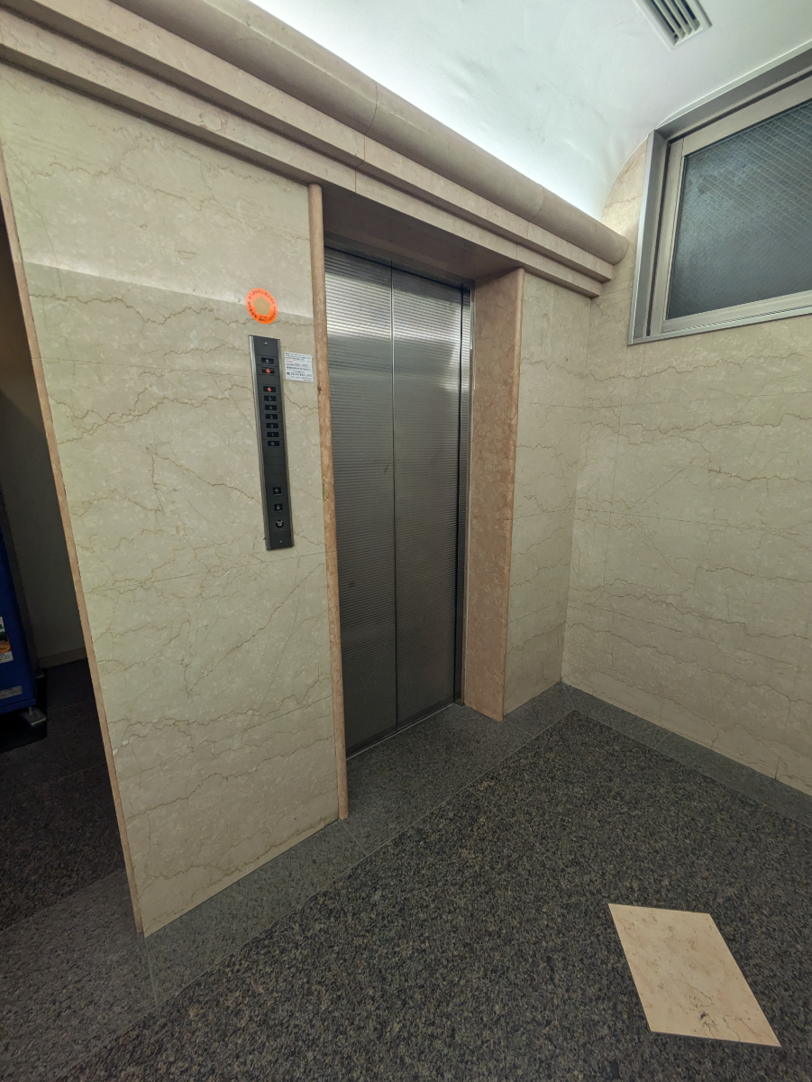 v20251001150706/fresh/building/J00100383952_4